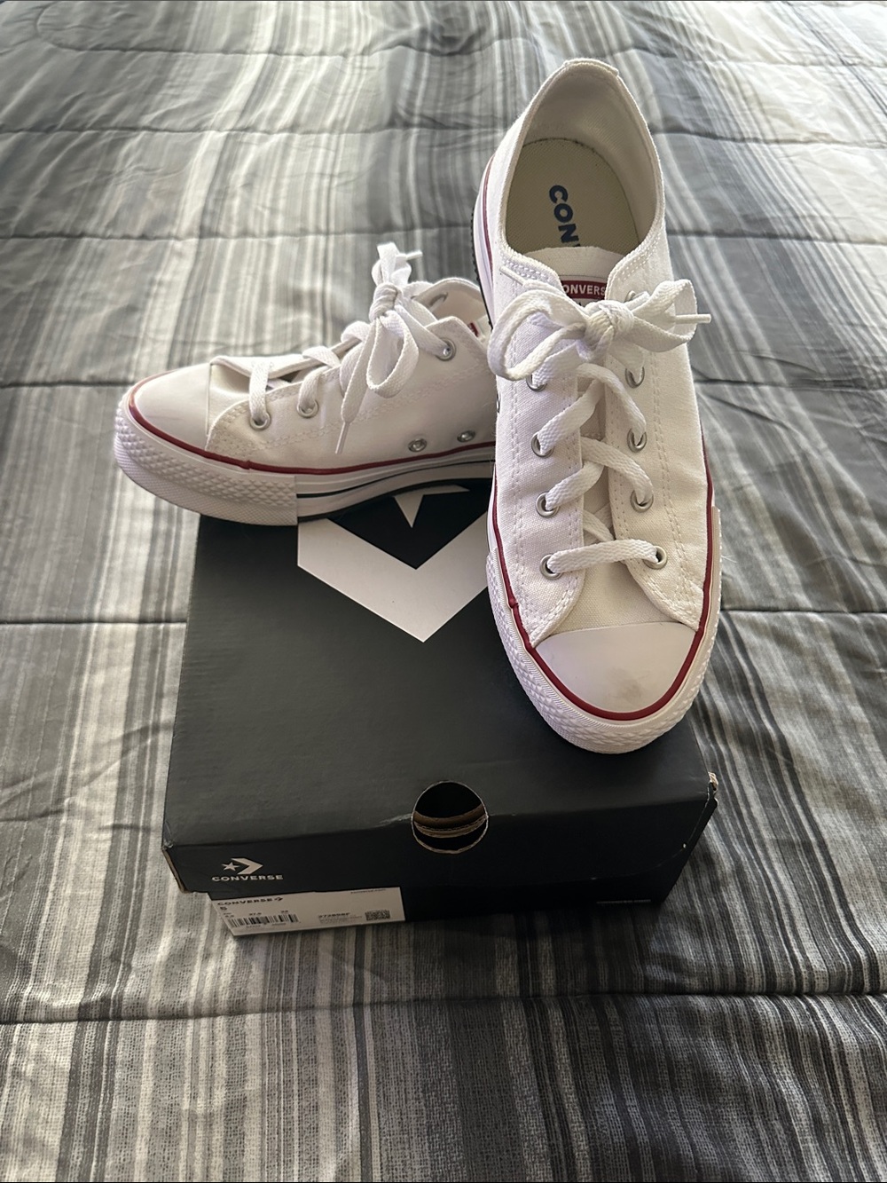 Converse Kids White Canvas Low-Top Sneakers with Red Trim